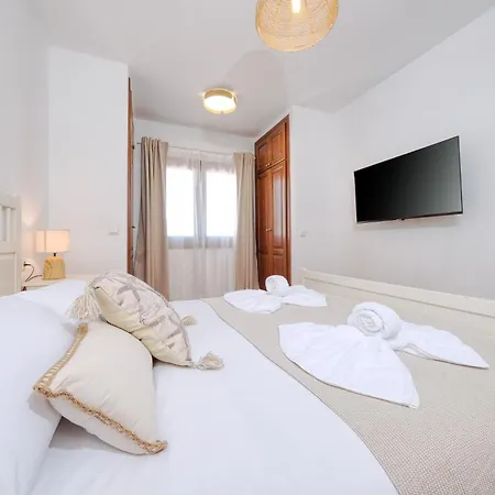 Lanzarote Paradise-private Pool Holiday home *