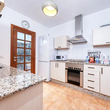 Lanzarote Paradise - Private Pool, Air-con And Bbq By Lanzarote プラヤ・ブランカ